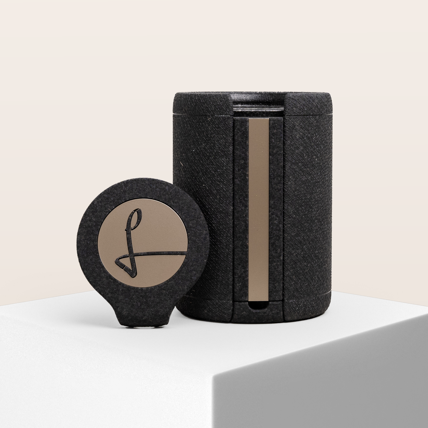 ICY Box deep black champagner